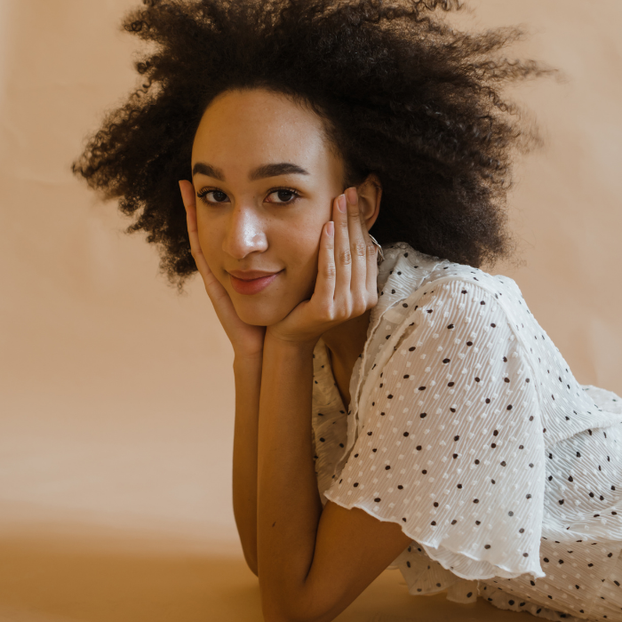 große Poren und Mitesser mit koreanischer Kosmetik entfernen: Was machen die schwarzen Punkte auf der Haut?